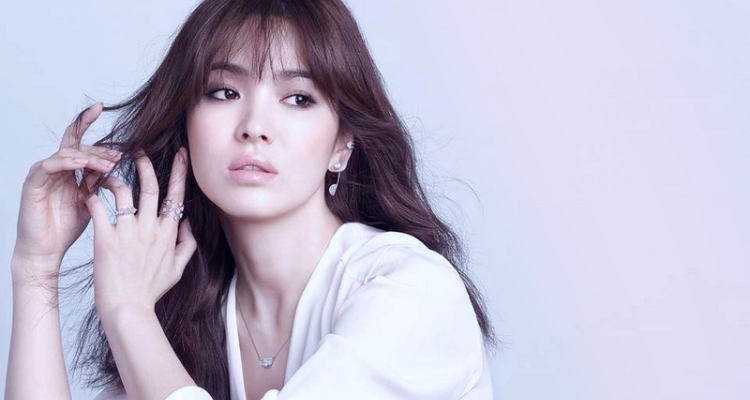 Rahasia Kecantikan Song Hye Kyo Tetap Awet Muda dan Glowing di Usia 40-an